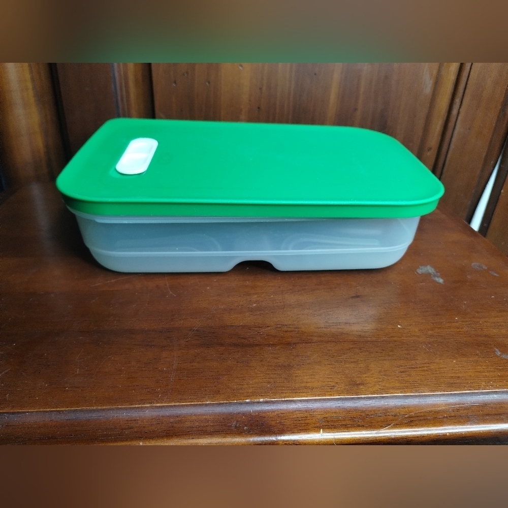 New Tupperware 1.8L Green Fruit And Veggie Keeper Storage Container
